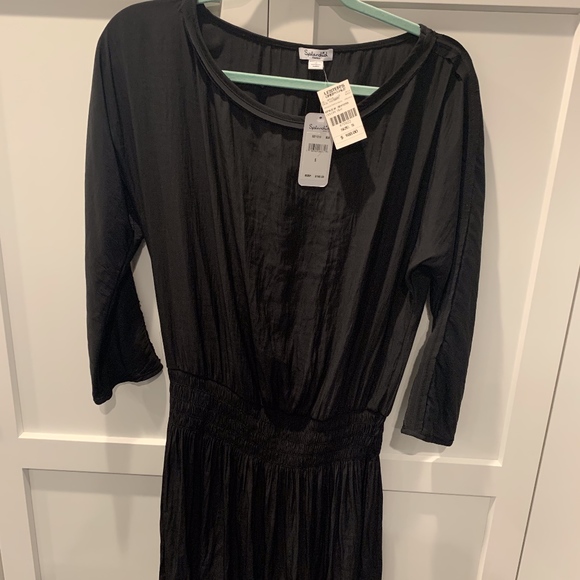 Dress - Picture 1 of 1